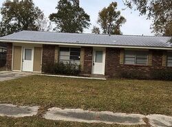 Pre-foreclosure in  W David Dr Hammond, LA 70401