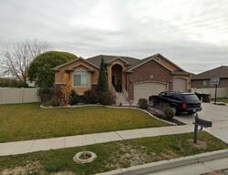 Pre-foreclosure in  S 1660 W Syracuse, UT 84075