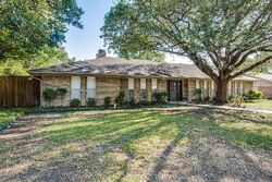 Pre-foreclosure in  Winterwood Ln Dallas, TX 75248