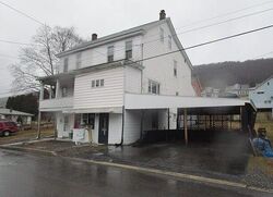 Pre-foreclosure in  W Mill St Nesquehoning, PA 18240