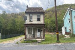 Pre-foreclosure in  Nater St Ashland, PA 17921
