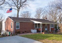 Pre-foreclosure in  Rockwood Rd Newtown Square, PA 19073