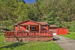 Pre-foreclosure in  Lime Hollow Rd Verona, PA 15147