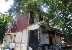 Pre-foreclosure in  Chestnut St Darby, PA 19023