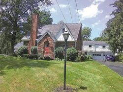  W Gore Rd, Erie PA