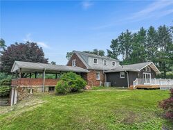 Pre-foreclosure in  Memory Dr Elizabeth, PA 15037