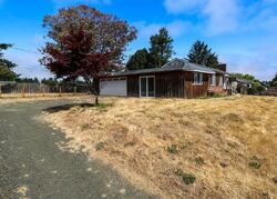 Pre-foreclosure in  Johnson St North Bend, OR 97459