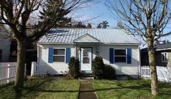 Pre-foreclosure in  NE 105TH AVE Portland, OR 97220