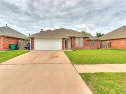 Pre-foreclosure in  Sw 131st St Oklahoma City, OK 73170