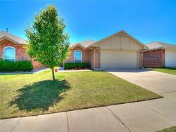 Pre-foreclosure in  Nw 197th St Edmond, OK 73012