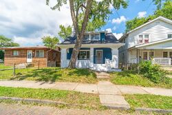 Pre-foreclosure in  Kohr Pl Columbus, OH 43211