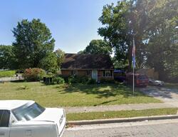 Pre-foreclosure in  Exeter Rd Columbus, OH 43213