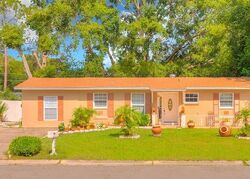 Pre-foreclosure in  N Devon Ave Winter Springs, FL 32708