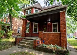 Pre-foreclosure in  Alden Ave Columbus, OH 43201