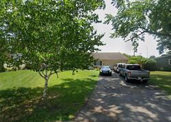 Pre-foreclosure in  Graystone Dr Sylvania, OH 43560