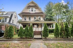 Pre-foreclosure in  Glenwood Rd Brooklyn, NY 11230