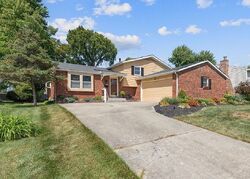 Pre-foreclosure in  Lodgeview Ct Cincinnati, OH 45240