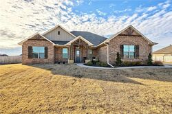 Pre-foreclosure in  Tombstone Trl Norman, OK 73072