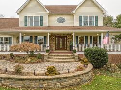 Pre-foreclosure in  Stirrup Dr Abingdon, VA 24211