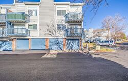  S Cathay Ct , Aurora CO