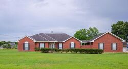 Pre-foreclosure in  Argyle Rd Irvington, AL 36544