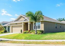 Pre-foreclosure in  Highland Meadows St Davenport, FL 33837