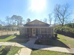 Pre-foreclosure in  Park Cir Talladega, AL 35160