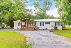  Upper River Rd, Tallassee AL