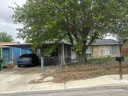 Pre-foreclosure in  Goosecreek St San Antonio, TX 78211