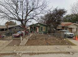 Pre-foreclosure in  W Houston St San Antonio, TX 78207