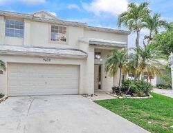 Pre-foreclosure in  Nw 8th Cir Fort Lauderdale, FL 33324