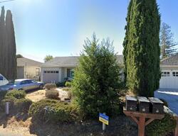 Pre-foreclosure in  W Summit Dr Redwood City, CA 94062