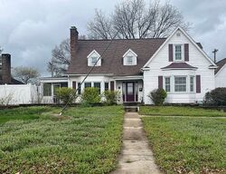 Pre-foreclosure in  W Main St Carmi, IL 62821