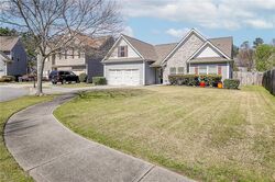 Pre-foreclosure in  Summer Hill Ct Buford, GA 30518