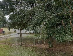 Pre-foreclosure in  Oaklon Ave Baton Rouge, LA 70811
