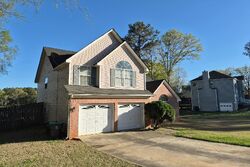 Pre-foreclosure in  Waterfront Dr Mcdonough, GA 30253