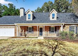 Pre-foreclosure in  Windpher Rdg Hampton, GA 30228