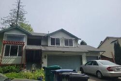 Pre-foreclosure in  71st Dr NE Marysville, WA 98270