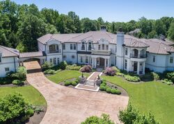 Pre-foreclosure in  Springwood Dr Carmel, IN 46032
