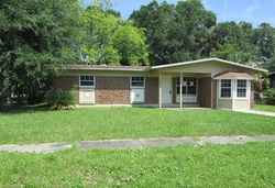 Pre-foreclosure in  LINCOLN CIR W Jacksonville, FL 32209