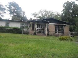 Pre-foreclosure in  Breve Dr Jacksonville, FL 32209