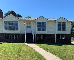 Pre-foreclosure in  Cresview Ln Dora, AL 35062