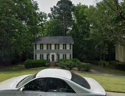 Pre-foreclosure in  Russet Cove Dr Birmingham, AL 35244