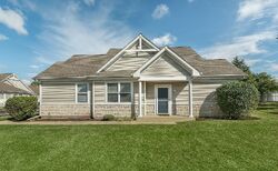 Pre-foreclosure in  Revier Park Ct Crest Hill, IL 60403