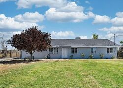 Pre-foreclosure in  Lorraine St Shafter, CA 93263