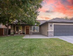 Pre-foreclosure in  Riesling Ave Hanford, CA 93230