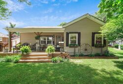 Pre-foreclosure in  Round House St Braidwood, IL 60408