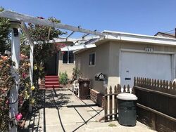 Pre-foreclosure in  Lincoln Ave Richmond, CA 94801