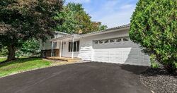 Pre-foreclosure in  Erika St Hartland, MI 48353