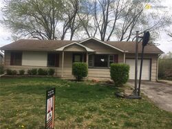 Pre-foreclosure in  NORBY RD Kansas City, MO 64137